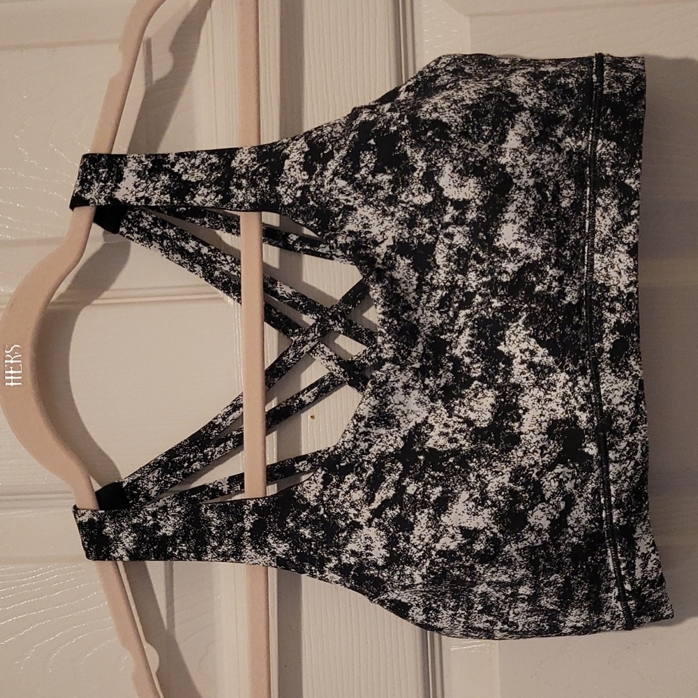 Sports bra